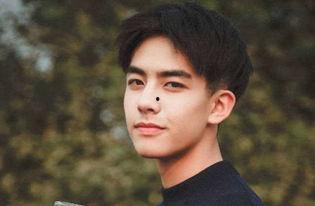 冯建宇表情包暴漫,笑出腹肌的暴漫盛宴