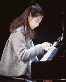 哪些女明星会弹钢琴